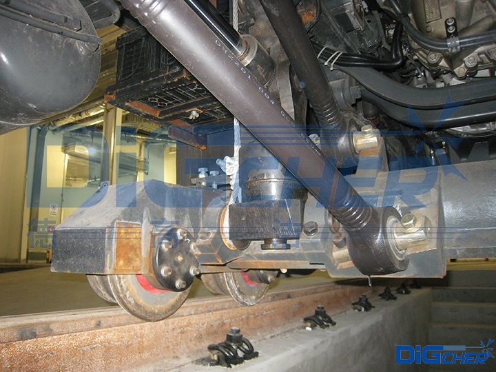 公鐵兩用軌道清潔車底盤(pán)結(jié)構(gòu)