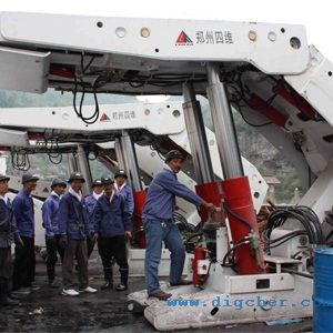 液壓支架清洗設(shè)備-液壓支架高壓清洗機