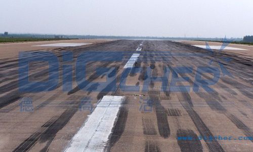 機(jī)場跑道除膠前