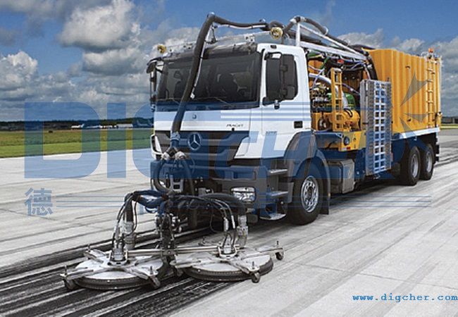 高壓水機(jī)場跑道除膠車