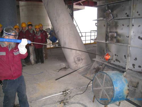高壓水射流回轉(zhuǎn)窯預熱系統(tǒng)堵塞清理.jpg
